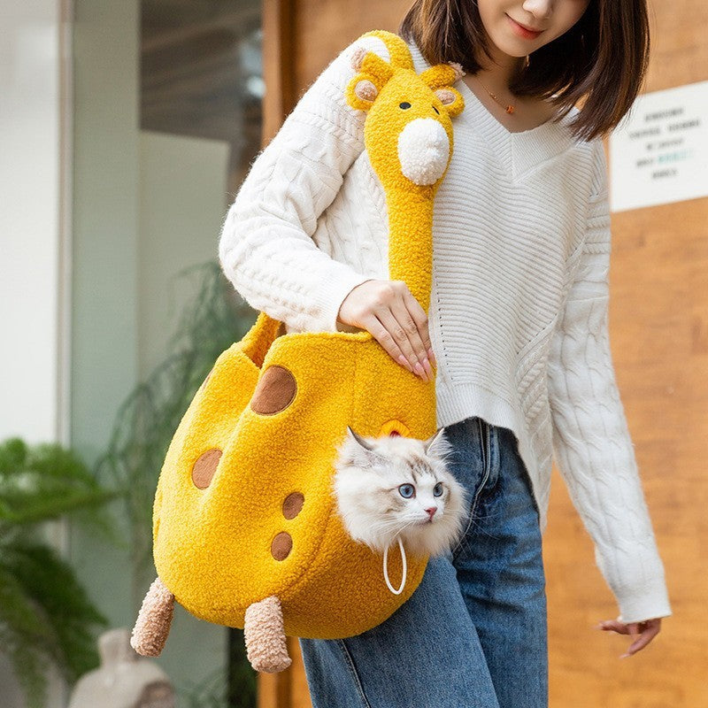 Animal-shaped Pet Diaper Bag shown as an Off-shoulder Bag for Kittens & Puppies, serving as a Portable Cat & Dog Backpack